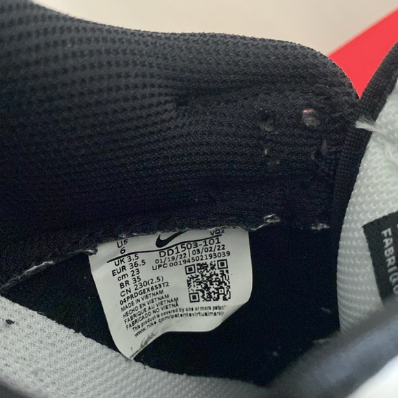 Nike | Panda Dunk Low - Picture 8 of 8